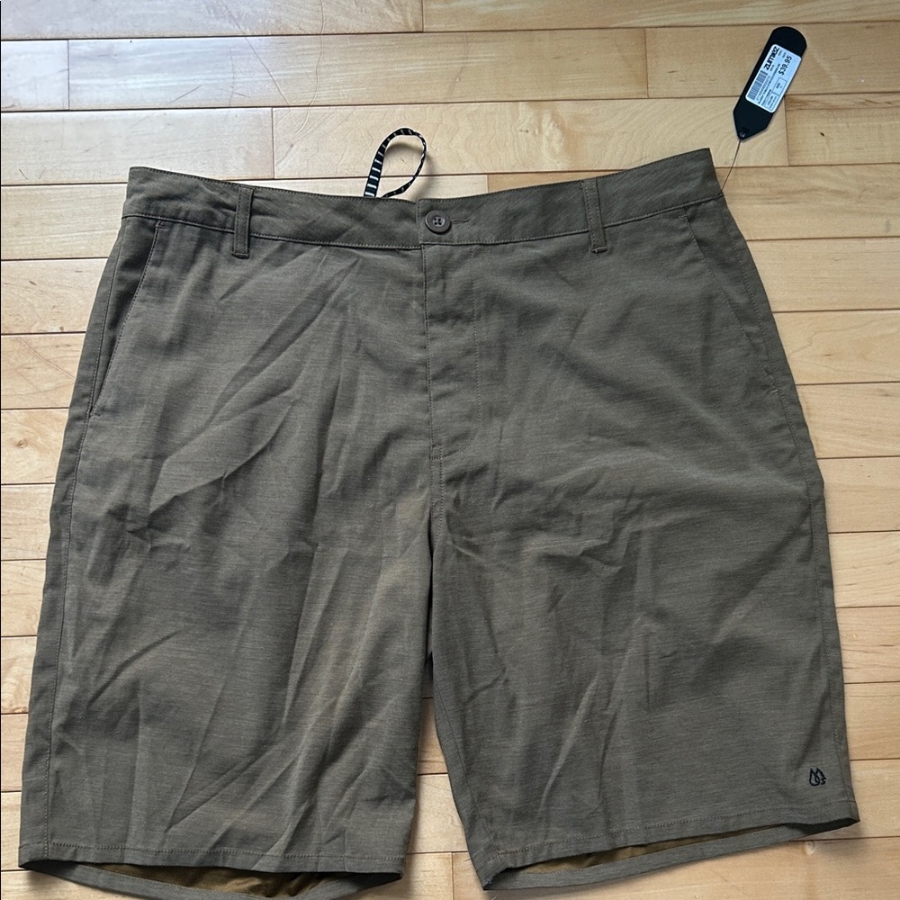 NWT Free World Classic Tan Men's Shorts